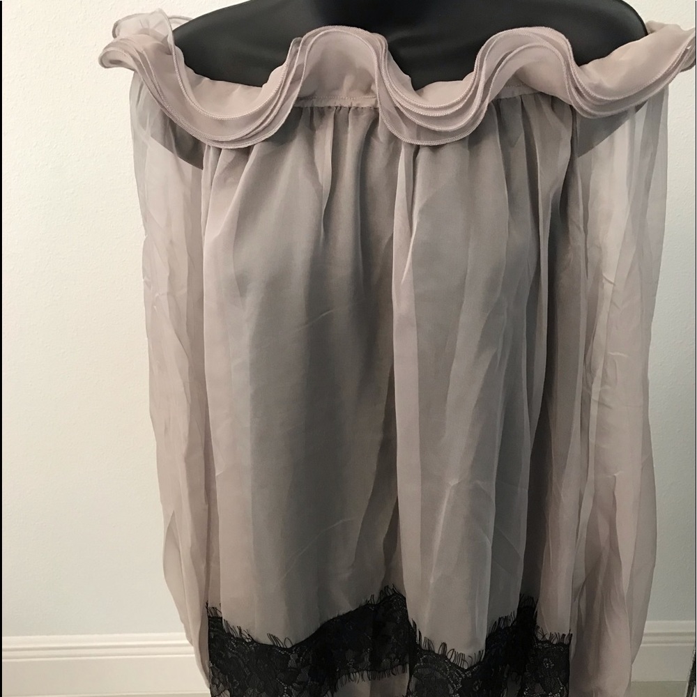 Blouse so feminine new with tags